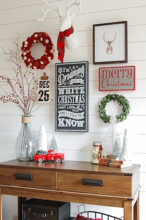 2016 Christmas entryway wall gallery